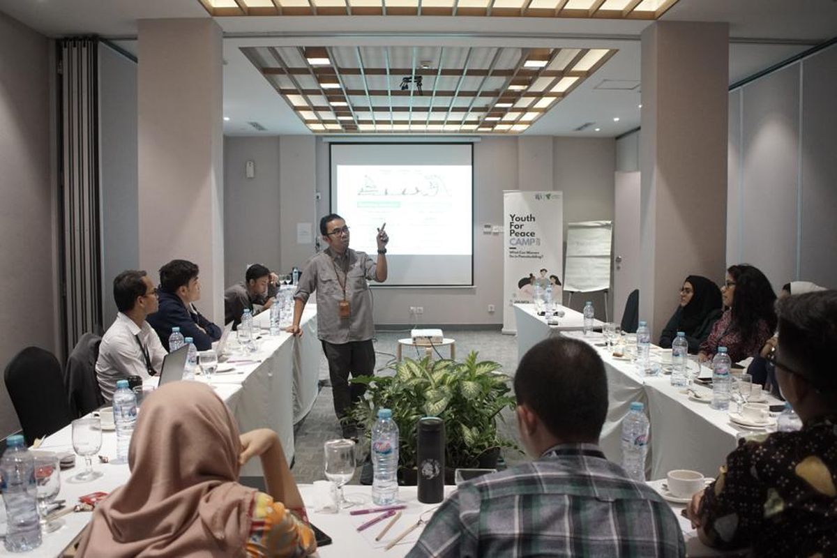 Suasana gelaran Youth For Peace 2019 dari Dompet Dhuafa di Karatekuso Hotel, Kemang, Jakarta. Gelaran tersebut mengumpulkan pemuda dan pemudi dari berbagai negara untuk membahas perdamaian dan kemanusiaan.