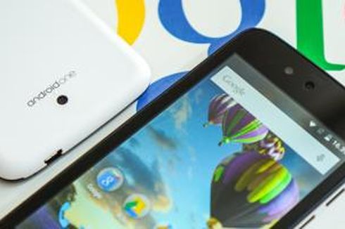 Menjajal Si Kembar Android One Evercoss dan Nexian