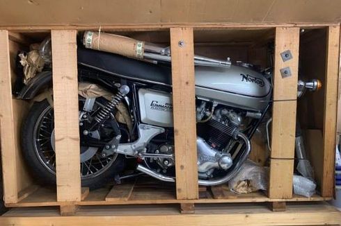 Norton Commando 850 1977 NOS Mau Dilelang