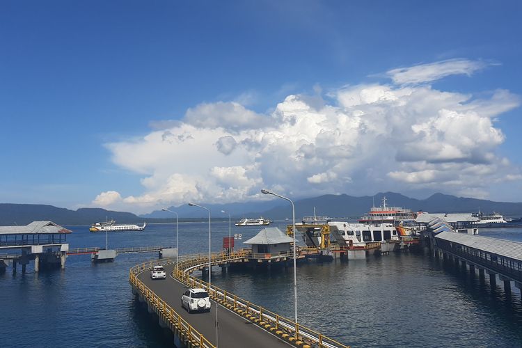 Dermaga Pelabuhan Ketapang, Kabupaten Banyuwangi, Jawa Timur.