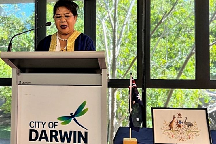 Wakil Wali Kota Darwin Amye Un, saat memberikan sambutan dalam acara pelantikan kewarganegaraan Australia baru (Newest Australian Citizenship) di Darwin, Jumat (1/7/2022)