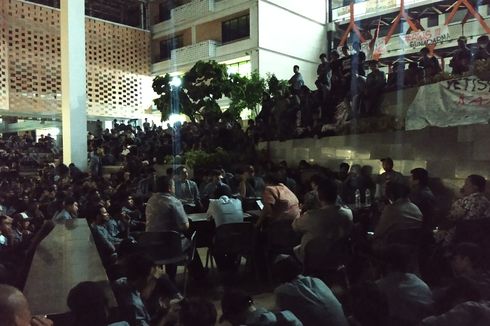 Audiensi Mahasiswa dengan Rektorat Universitas Gunadarma Berlangsung hingga Malam