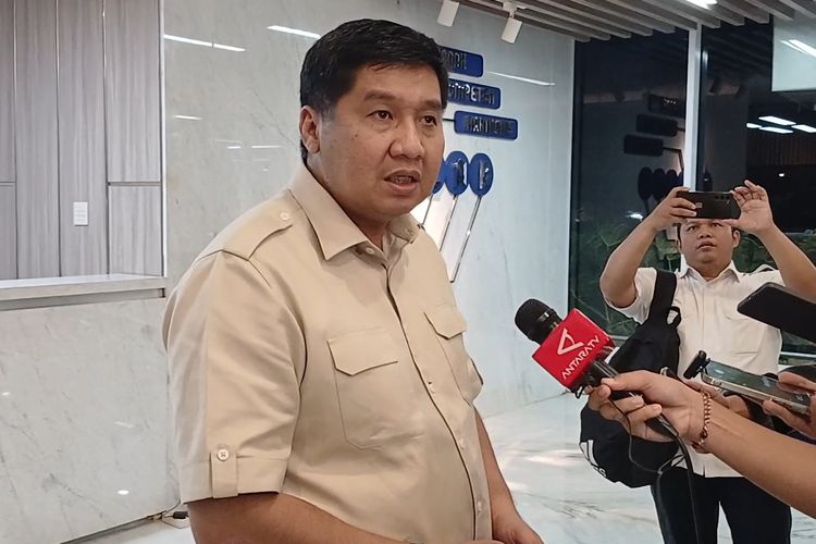 Menteri PKP Maruarar Sirait saat ditemui usai kegiatannya di Kantor Kementerian Badan Usaha Milik Negara (BUMN), Jakarta Pusat, Senin (14/7/2025) malam.
