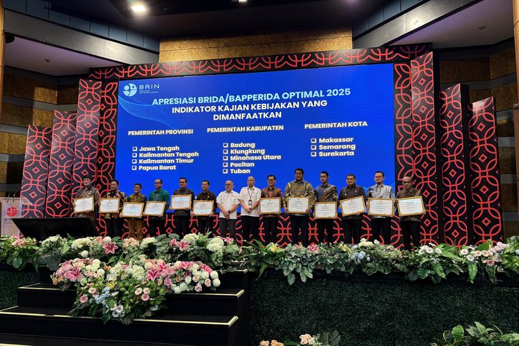 Integrasikan Riset dalam Pembangunan Daerah, Papua Barat Raih Penghargaan BRIDA Optimal 2025 dari BRIN