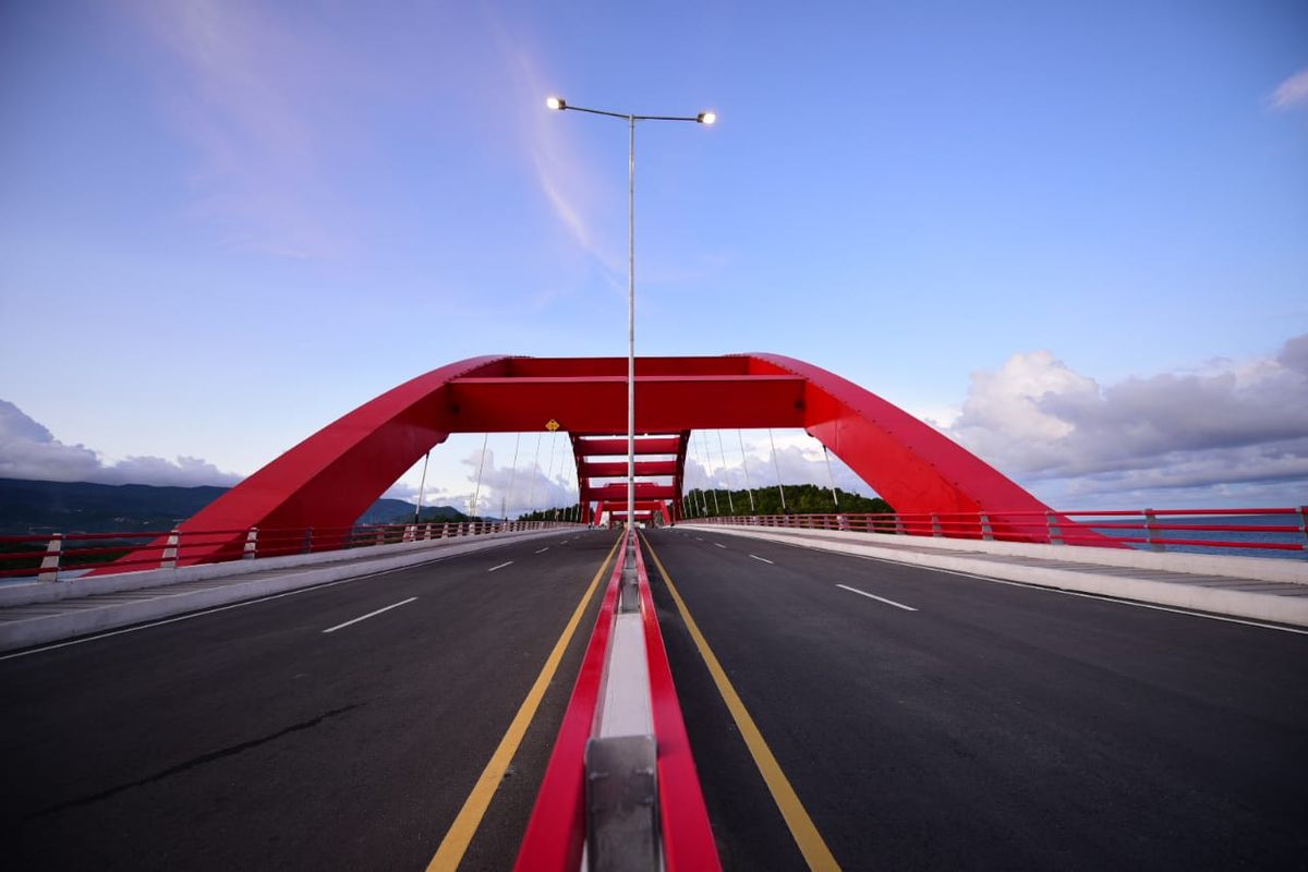 Jembatan Holtekamp, Jayapura, Papua.