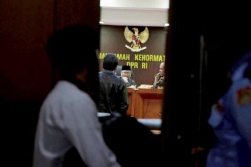 Sidang MKD Buntu, Kelanjutan Kasus Novanto Diputuskan lewat 