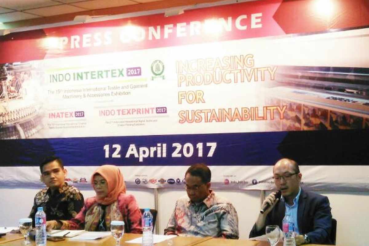 Konferensi pers pelaksanaan pameran Indo Intertex 2017 di Kantor Asosiasi Pertekstilan Indonesia di Jakarta, Rabu (12/4/2017).