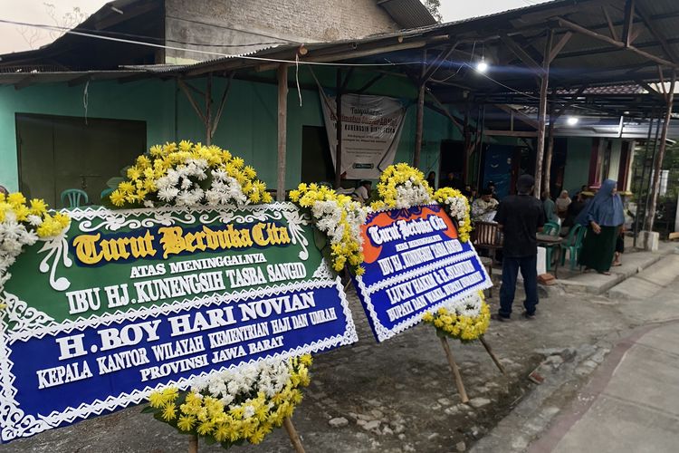 Jemaah Haji Asal Indramayu Meninggal di Pesawat Saat Perjalanan Pulang, Tangis Keluarga Pecah