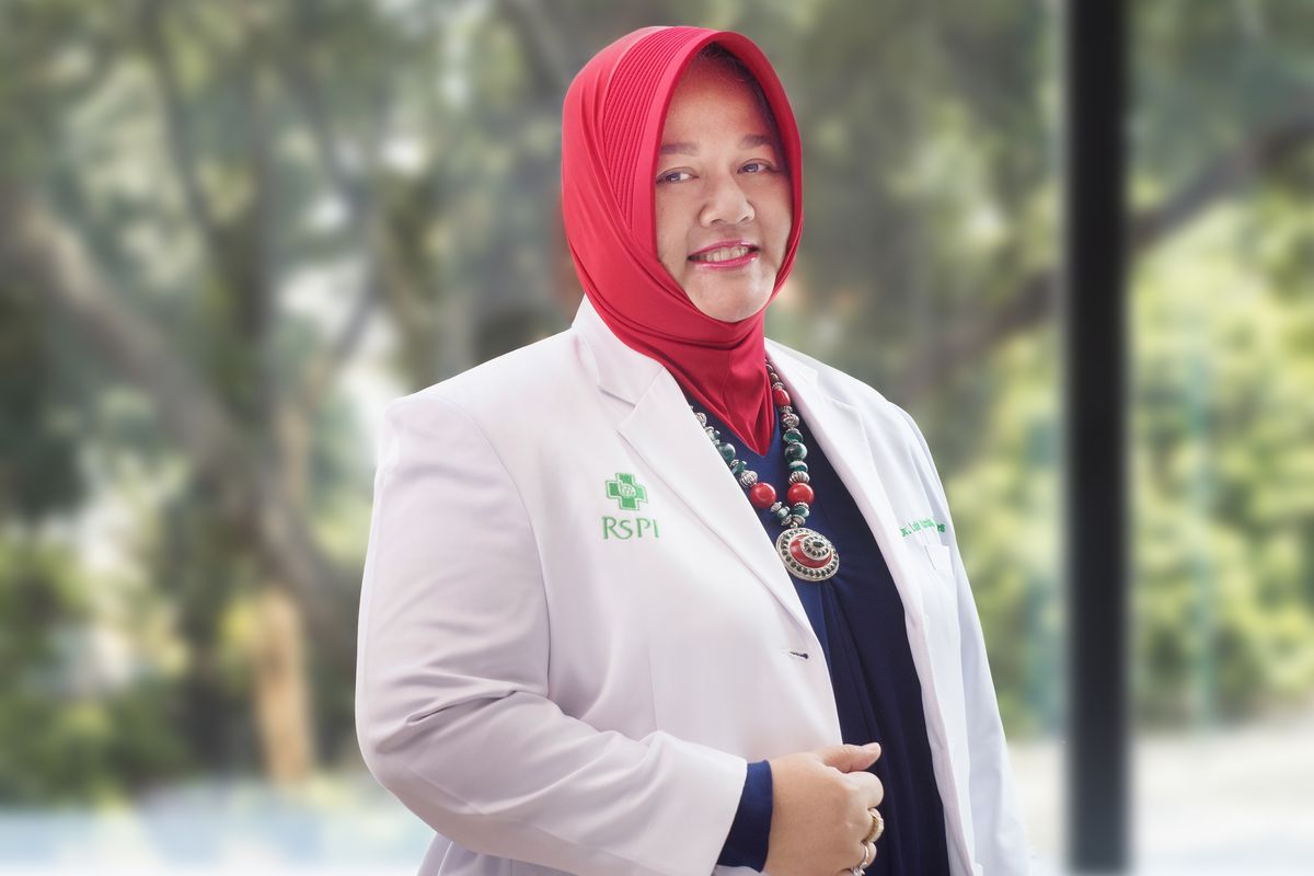 dr. Lola Yucola, Sp. THTBKL, M.Kes, Dokter Spesialis Telinga Hidung Tenggorokan dari RS Pondok Indah ? Puri Indah