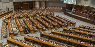 Gaji Rp 100 Juta Wakil Rakyat