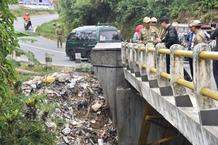Buang Sampah Di Sungai Tiga Warga Diperiksa Polisi Wonosobo Halaman All Kompas Com