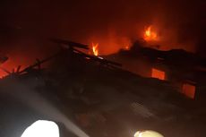 12 Rumah Terbakar di Pulogadung, Kerugian Capai Miliaran Rupiah