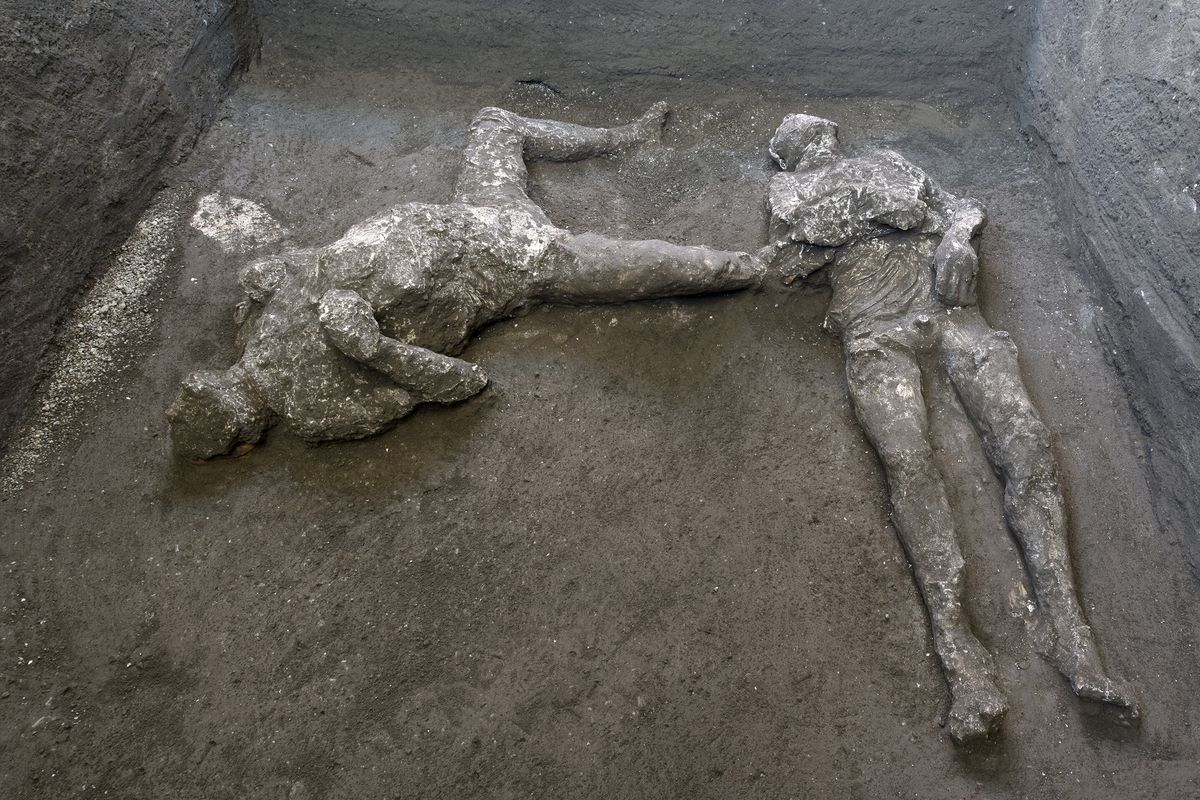 Korban letusan Gunung Vesuvius di situs Pompeii.