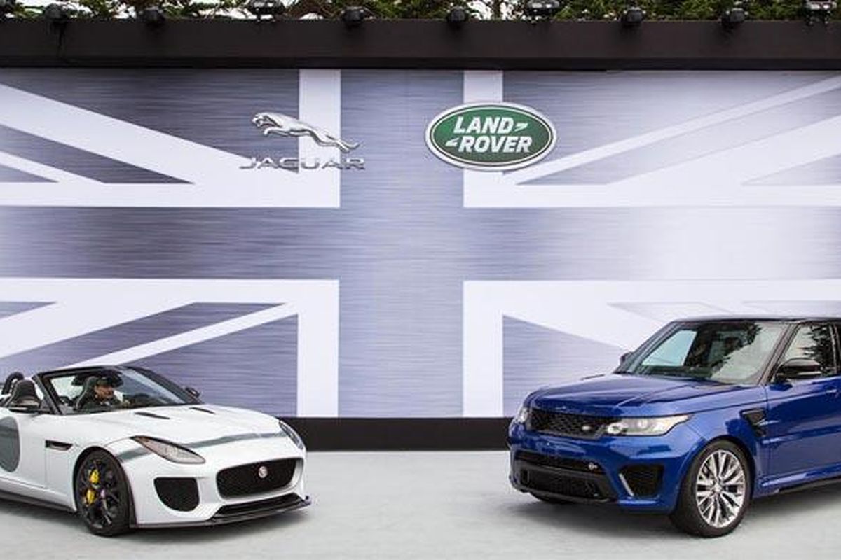 Jaguar Land Rover mermperkenalkan model produksi versi AS Jaguar F-Type Project 7 dan Range Rover Sport SVR di di Pebble Beach Concours dElegance 2014.