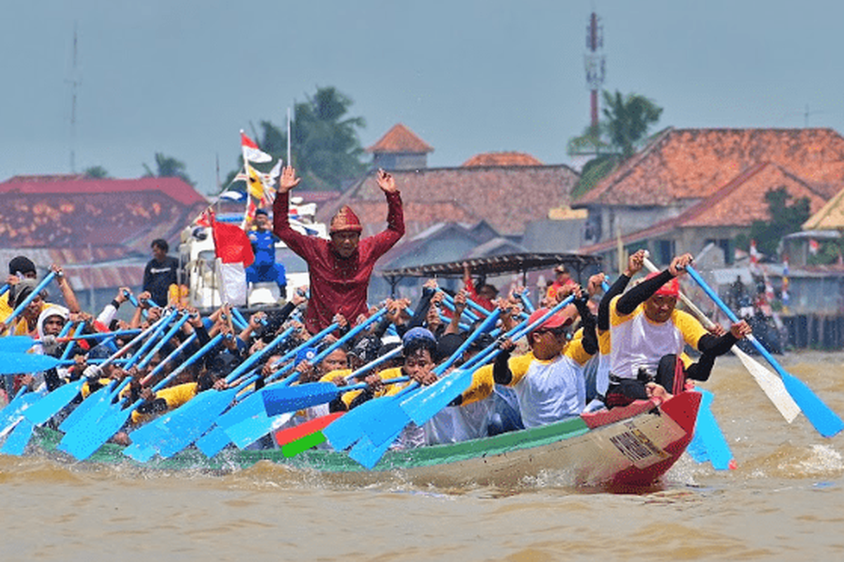 Festival Bidar Tradisional di Sungai Musi Palembang