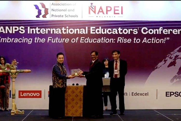 Penandatanganan kerja sama antara Association of National & Private Schools (ANPS) Indonesia dengan National Association of Private Educational Institutions (NAPEI) Malaysia pada Sabtu (25/2/2023). 