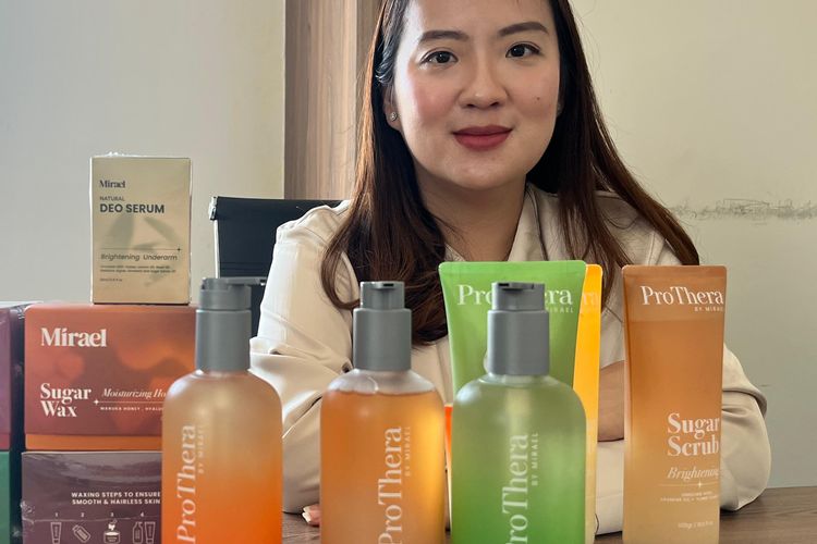 Felicia Regina Tjhang, pemilik UMKM Mirael Sugar Wax, ketika berbincang dengan Kompas.com di pabriknya di kawasan Gunung Sindur, Bogor.