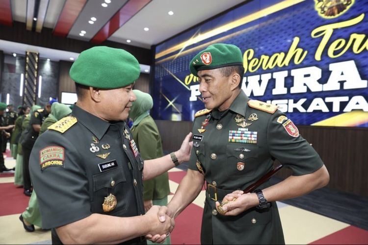 Mayor Jenderal (Mayjen) Tri Budi Utomo resmi memegang tongkat komando Panglima Komando Daerah Militer (Pangdam) VI/Mulawarman menggantikan Mayjen Teguh Pudjo Rumekso.