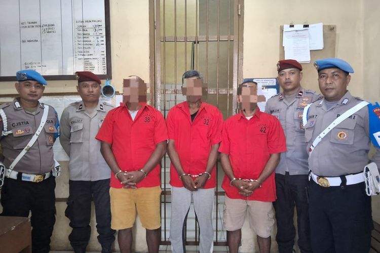 Pentidik Direktorat Reserse Kriminal Umum (Ditreskrimum) Polda Maluku menetapkan tiga orang sebagai tersangka dalam kasus pengrusakan Kantor DPD Partai Golkar Maluku, Rabu (29/10/2025). Ketiga tersangka lanmgsung ditahan di sel tahanan Polda Maluku