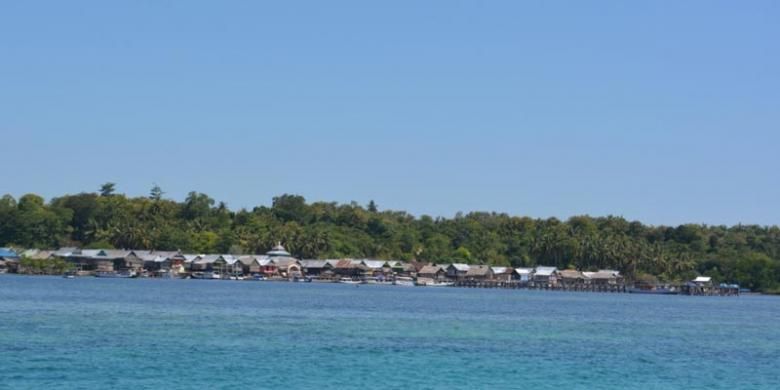 Pulau Longos di Kabupaten Manggarai Barat, Nusa Tenggara Timur. 