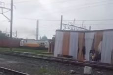 Video Viral Warga Tanjung Priok Gelar Hajatan di Jalur Rel Kereta Api, Bagaimana Aturannya?