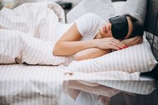 Apa Penyebab Tidur dengan Mata Terbuka?