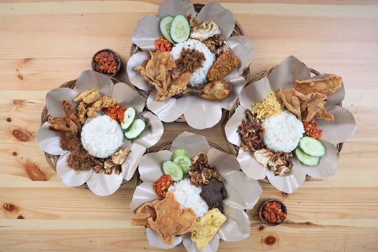 Menu makanan di Nasi Kulit Mak Judes di Jabodetabek dan Semarang.