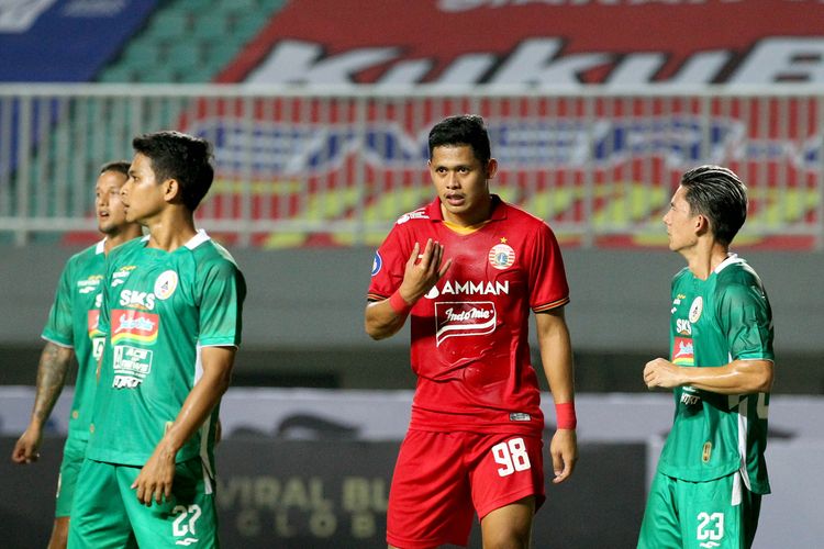Pemain Persija Jakarta Taufik Hidayat saat melawan PS Sleman pada pekan 1 Liga 1 2021-2022 yang berakhir dengan skor 1-1 di Stadion Pakansari Bogor, Minggu (5/9/2021) malam.