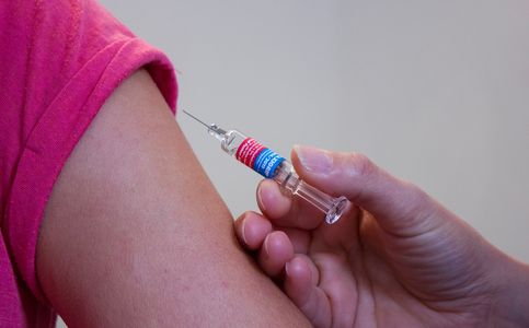 Covid-19 Vaccine Hesitancy Drops among Indonesians: Health Ministry