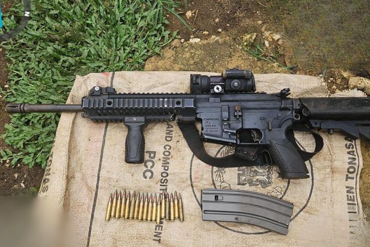 Satgas TNI Habema Temkan Senjata Caracal Rampasan OPM di Maybrat