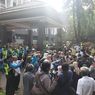 Massa Demo UGM soal Ijazah Jokowi, Bawa Spanduk 
