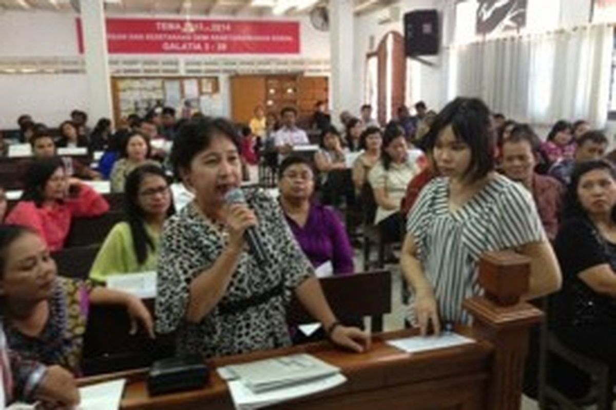 Suasana tanya jawab peserta seminar dengan dokter ahli dari Modern Cancer Hospital Guangzhou