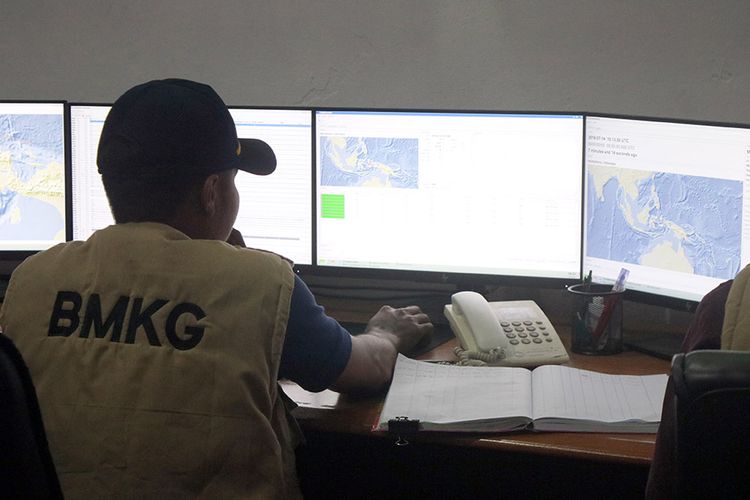 Prakiraan Cuaca Bmkg Kamis Sebagian Jabodetabek Diguyur Hujan