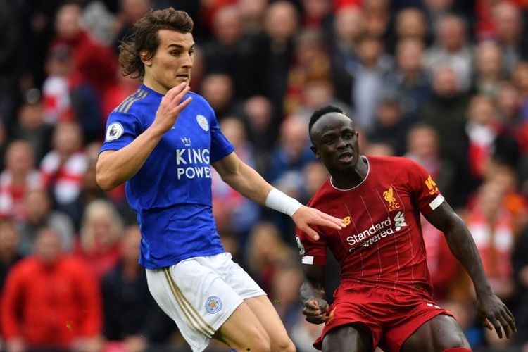 Sadio Mane mencetak gol pada pertandingan Liverpool vs Leicester City dalam lanjutan Liga Inggris di Stadion Anfield, 5 Oktober 2019. 