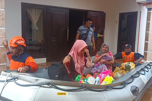 5.017 KK Terdampak Banjir Pasuruan, Warga Dievakuasi dengan Perahu Karet