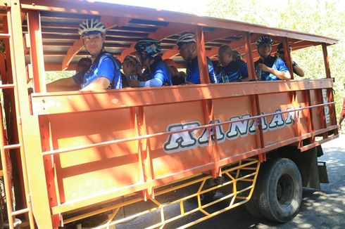 Jalan Rusak, Peserta Jelajah Sepeda Flores Dievakuasi Menuju Riung