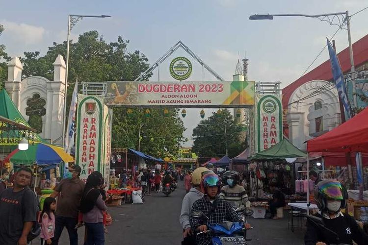 Warga Semarang mengeluh parkir acara Dugderan mahal