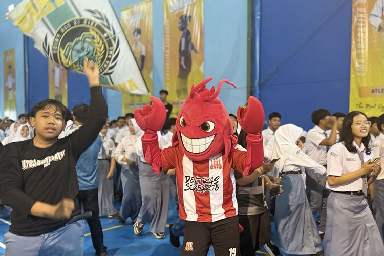 Deltras FC Dekati Pelajar Sidoarjo, Tanamkan Mimpi Menjadi Pemain Profesional