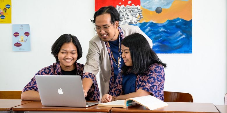 Pendekatan personalisasi di Sekolah Cikal Surabaya mendukung optimalisasi minat dan bakat anak.

