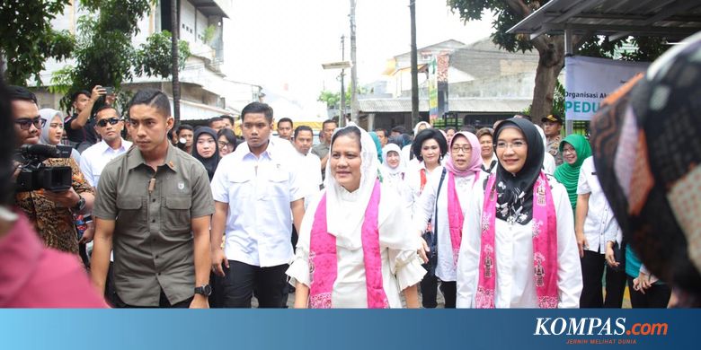 Iriana Jokowi Serahkan 10 Truk Sembako untuk Korban Banjir Tangerang