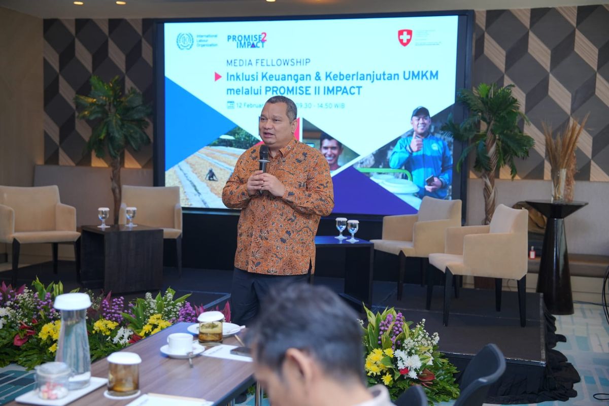 Project Manager PROMISE IMPACT ILO, Djouhari Sitorus dalam media fellowship inklusi keuangan dan keberlanjutan UMKM di Jakarta pada Kamis (12/2/2026).