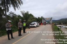 Jembatan Pekon Lay Ambles, Arus Kendaraan Bengkulu-Lampung Sempat Dihentikan