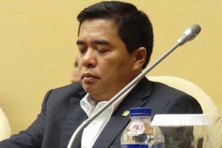 Ade Komarudin.