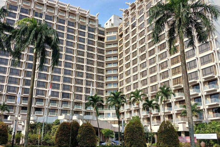 Mengintip Aktivitas Terkini di Hotel Sultan Jakarta H-1 Eksekusi, Sekelompok Pria Berkumpul