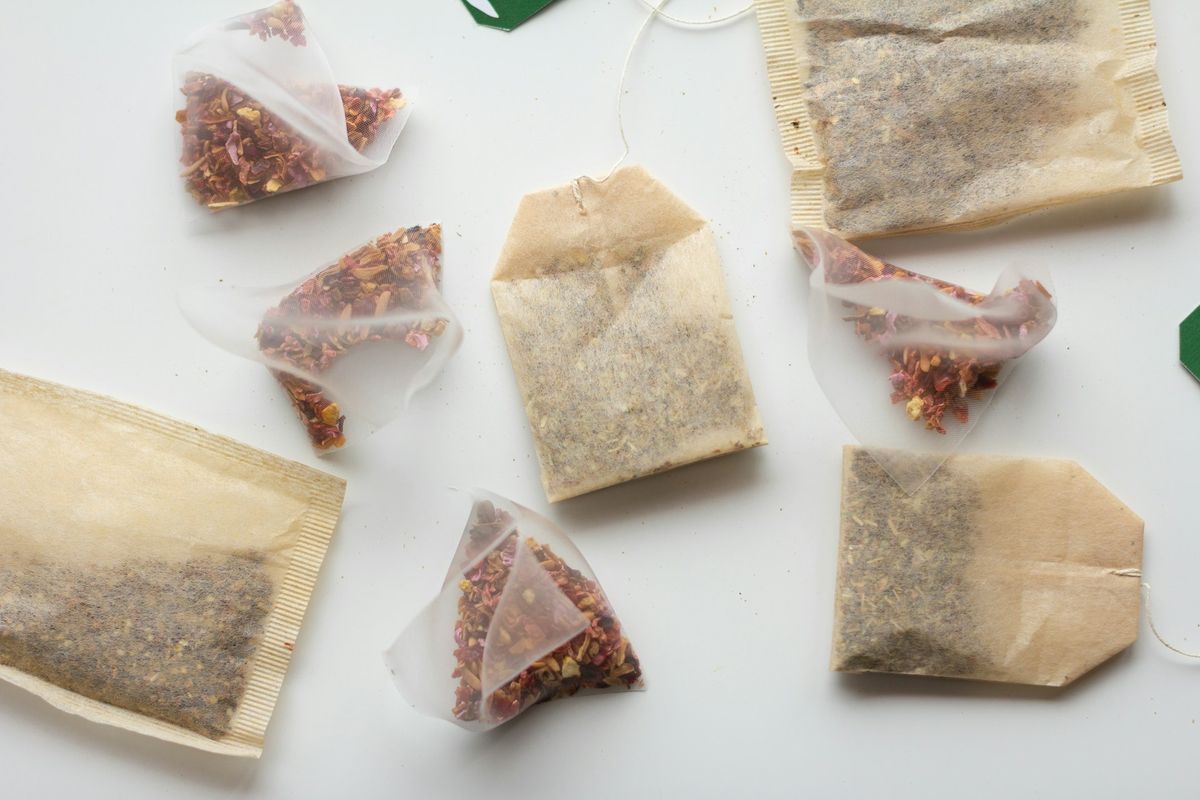 Partikel plastik bisa masuk ke dalam teh, khususnya lewat kantong teh.
