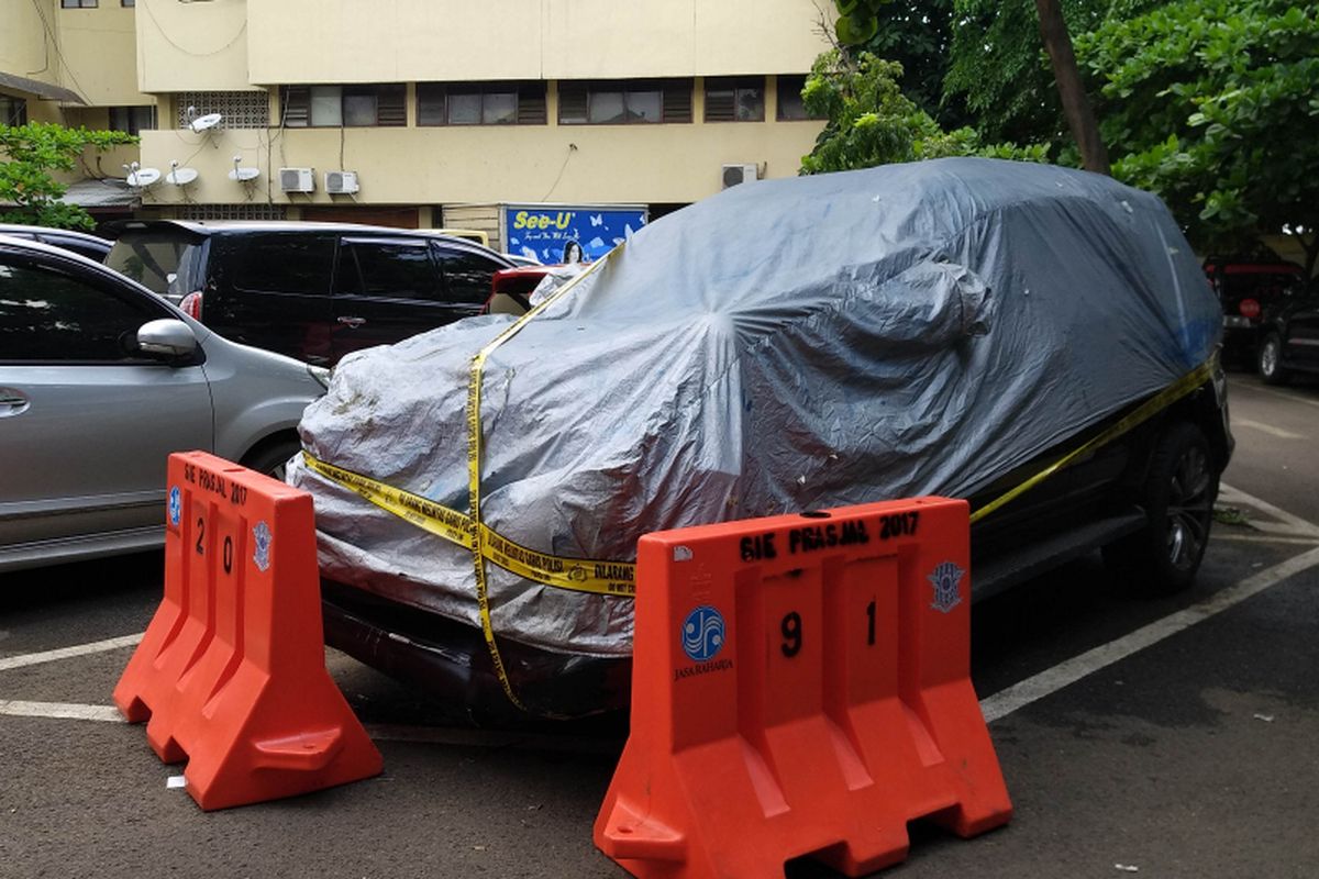Mobil Fortuner yang ditumpangi Ketua DPR RI Setya Novanto.