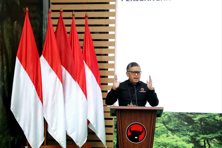Sekretaris Jenderal PDI-P Hasto Kristiyanto di Kantor DPP PDI-P, Jalan Diponegoro, Jakarta Pusat, Senin (25/9/2023).