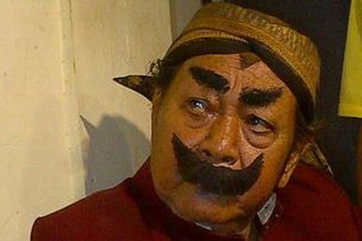 Drs. Suyadi atau lebih tersohor dengan nama Pak Raden