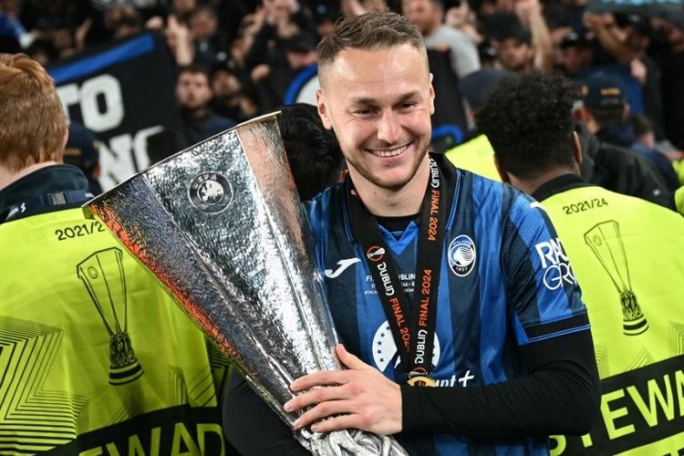 Angelo Di Livio Menyanjung Juventus: Transfer Cerdik dan Bakat Muda Menjanjikan