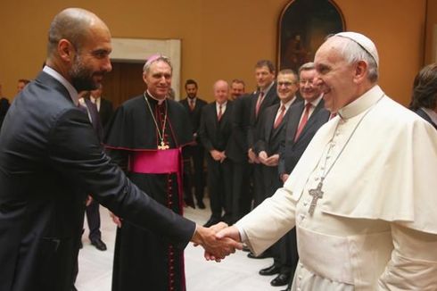 Para Pemain Bayern Muenchen Bertemu Paus Fransiskus
